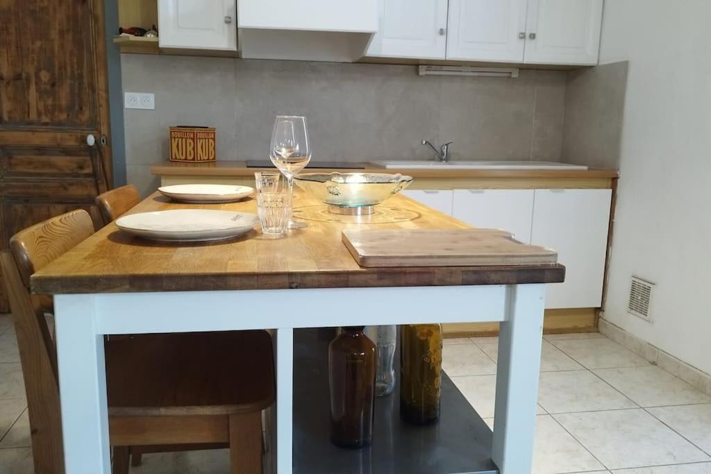 Charmante Maison T2 De Plein Pied Avec Exterieur Calme Aux Arenes Villa Béziers Exterior foto