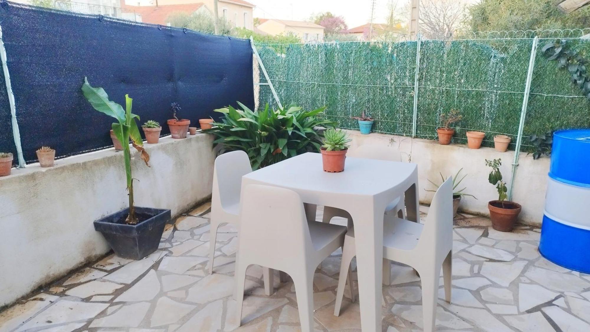 Charmante Maison T2 De Plein Pied Avec Exterieur Calme Aux Arenes Villa Béziers Exterior foto